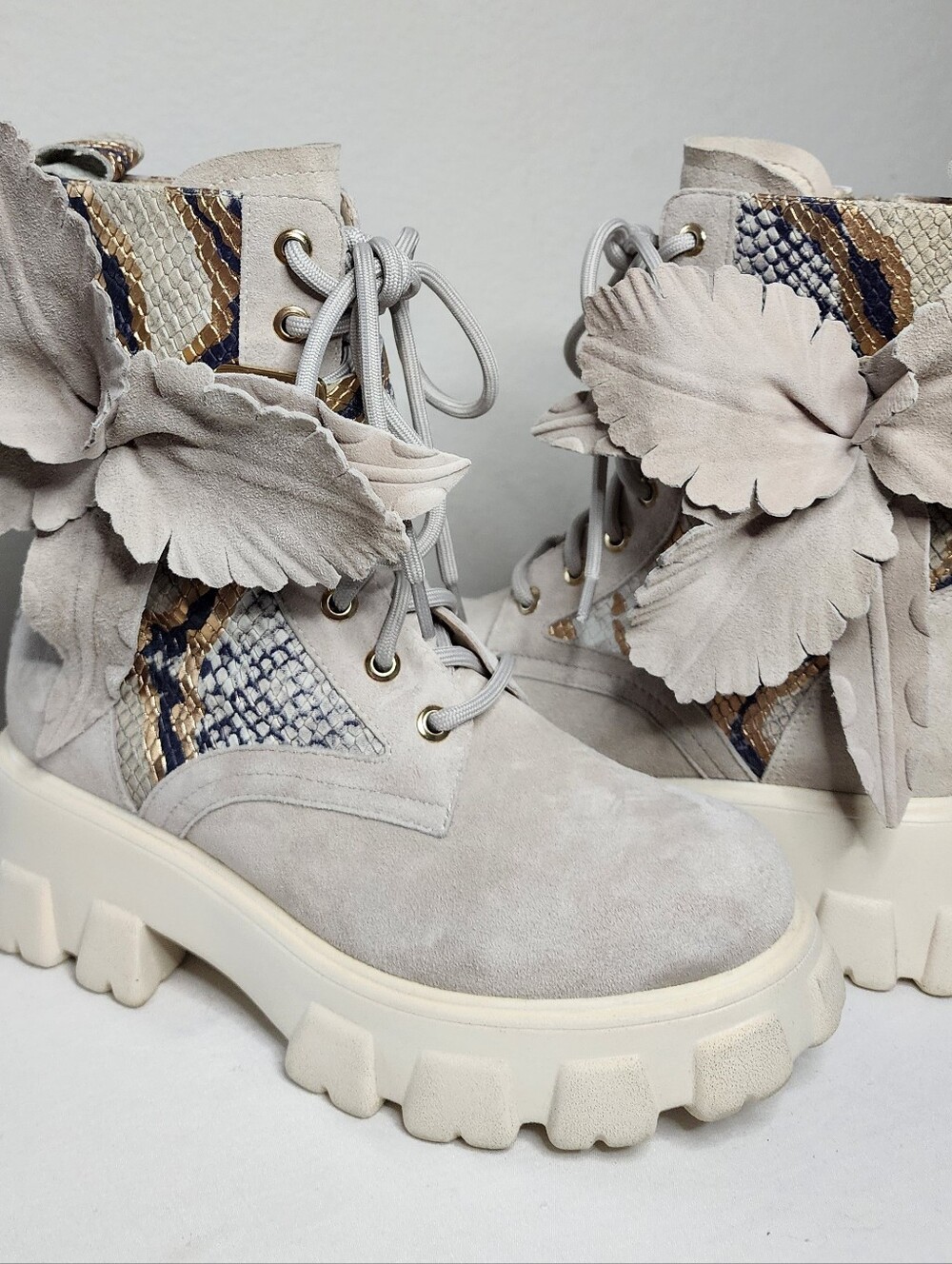 Cecelia New York Suede Ankle Boots With Removable Flower Size 6.5US